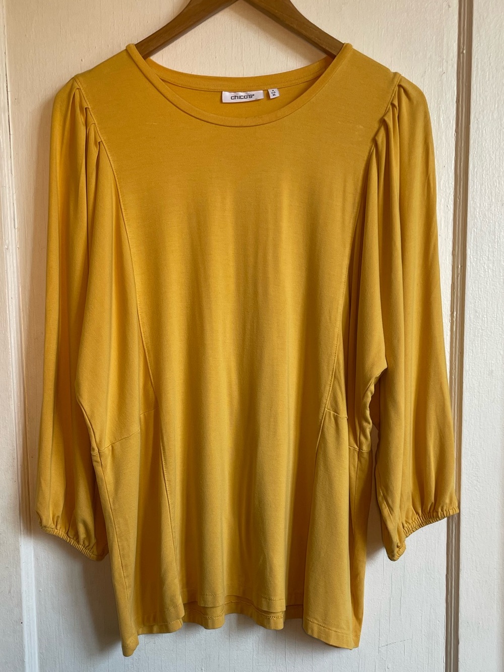Chico’s Golden Mustard Yellow Top XL Size 3 Pleated Sleeve Relaxed Blouse